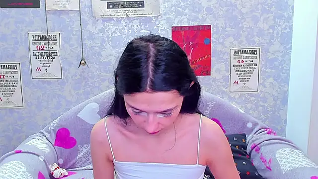 Snapshot of Vanessa_Florence chatting on March 22, 2025, 6:54 am Vanessa Florence online show from March 22, 2025, 6:54 am