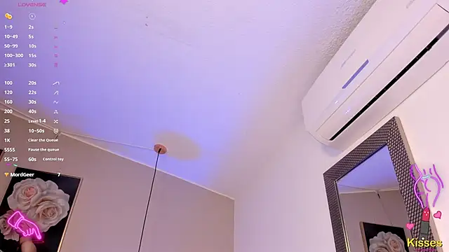 Snapshot of Emma_Thompsson chatting on December 19, 2024, 2:56 am Emma Thompsson online show from December 19, 2024, 2:56 am