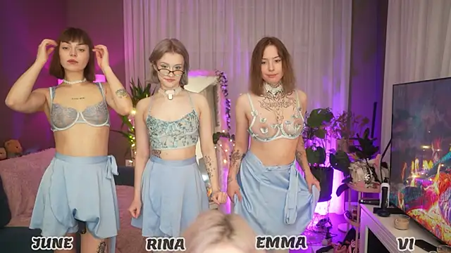 Snapshot of your_favoritegirls chatting on October 12, 2025, 1:04 am your favoritegirls online show from October 12, 2025, 1:04 am