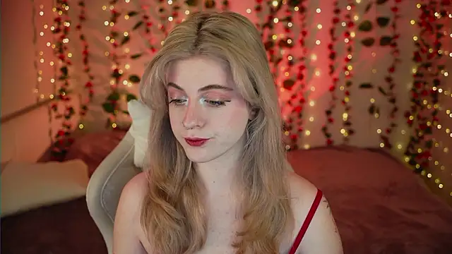 your favoritegirls online show from March 10, 2026, 3:50 pm