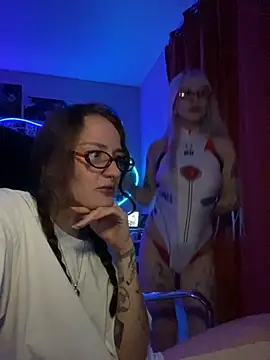 Dooubletroublee online show from October 3, 2025, 10:29 pm