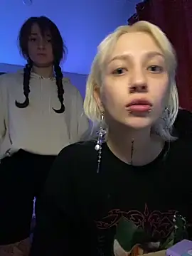 Dooubletroublee online show from November 27, 2025, 11:29 pm