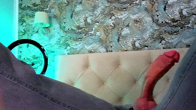 KateBleare online show from February 1, 2026, 12:48 pm