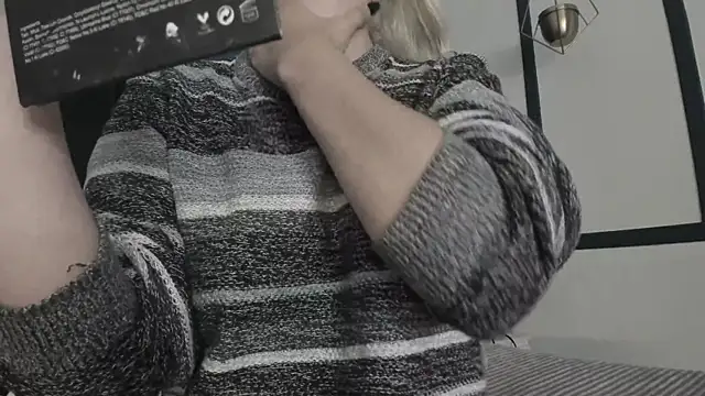 Snapshot of Adeelinee chatting on January 23, 2025, 7:40 pm Adeelinee online show from January 23, 2025, 7:40 pm