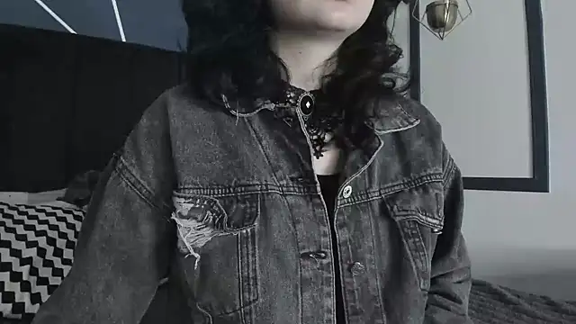 Snapshot of Adeelinee chatting on February 11, 2025, 11:22 pm Adeelinee online show from February 11, 2025, 11:22 pm