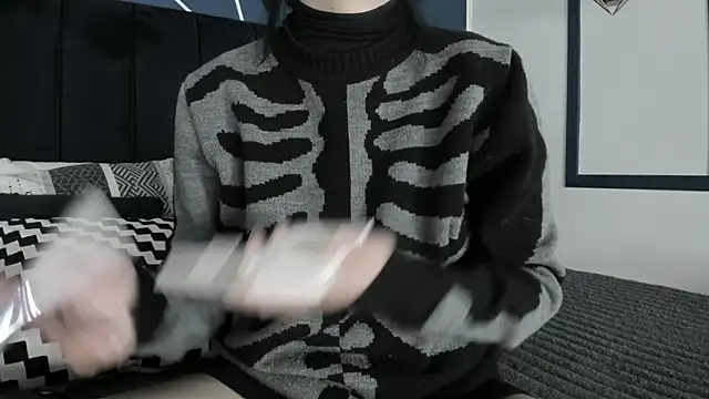 Snapshot of Adeelinee chatting on February 13, 2025, 7:52 pm Adeelinee online show from February 13, 2025, 7:52 pm