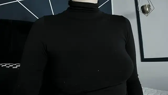 Snapshot of Adeelinee chatting on February 17, 2025, 7:31 pm Adeelinee online show from February 17, 2025, 7:31 pm