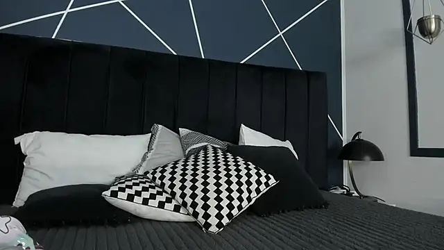 Snapshot of Adeelinee chatting on March 6, 2025, 7:43 pm Adeelinee online show from March 6, 2025, 7:43 pm