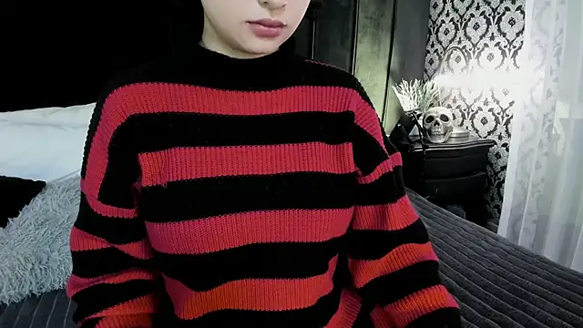 Snapshot of Adeelinee chatting on September 18, 2025, 7:38 pm Adeelinee online show from September 18, 2025, 7:38 pm