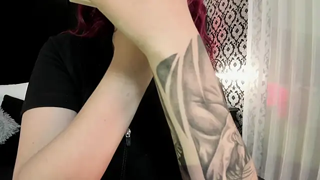 Snapshot of Adeelinee chatting on September 22, 2025, 7:38 pm Adeelinee online show from September 22, 2025, 7:38 pm