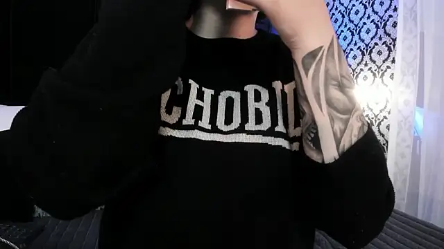 Snapshot of Adeelinee chatting on September 29, 2025, 7:40 pm Adeelinee online show from September 29, 2025, 7:40 pm