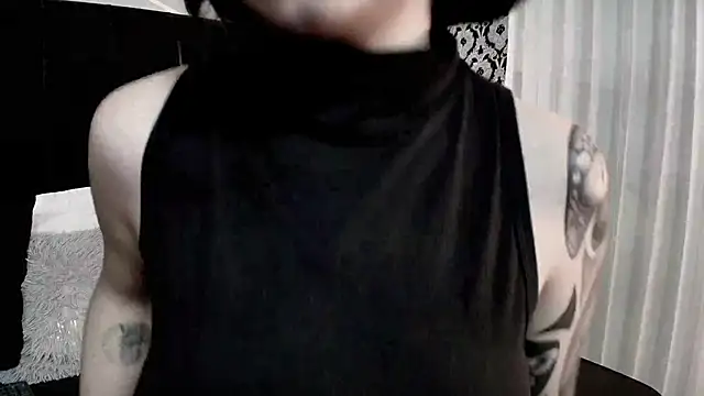 Snapshot of Adeelinee chatting on October 25, 2025, 8:03 pm Adeelinee online show from October 25, 2025, 8:03 pm