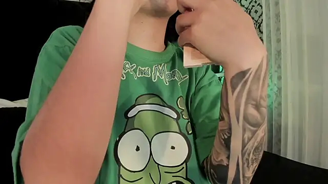 Snapshot of Adeelinee chatting on November 29, 2025, 8:34 pm Adeelinee online show from November 29, 2025, 8:34 pm