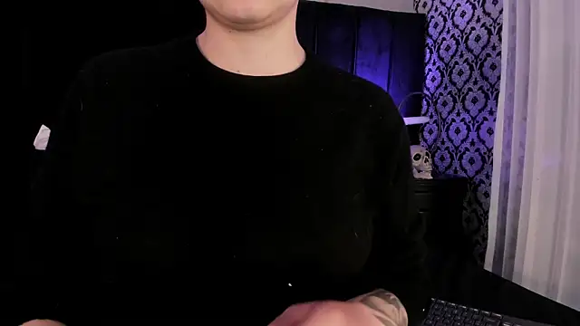 Snapshot of Adeelinee chatting on December 3, 2025, 7:56 pm Adeelinee online show from December 3, 2025, 7:56 pm