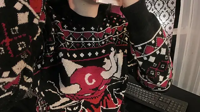 Snapshot of Adeelinee chatting on December 18, 2025, 8:04 pm Adeelinee online show from December 18, 2025, 8:04 pm