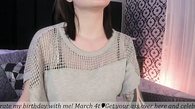 Snapshot of Adeelinee chatting on March 4, 2026, 8:59 pm Adeelinee online show from March 4, 2026, 8:59 pm