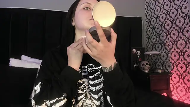 Snapshot of Adeelinee chatting on March 9, 2026, 7:40 pm Adeelinee online show from March 9, 2026, 7:40 pm