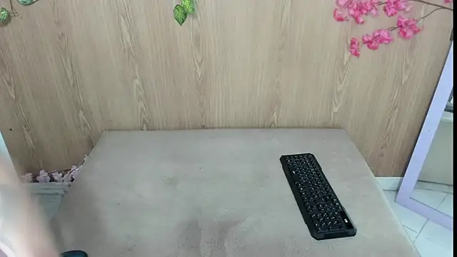 jenelotizz06 online show from July 10, 2026, 3:33 am