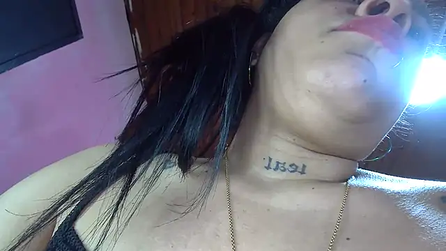 white sexy  online show from February 13, 2025, 10:11 pm