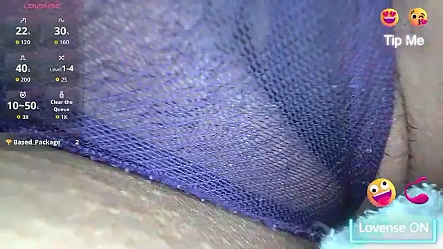 white sexy  online show from April 23, 2026, 12:29 pm