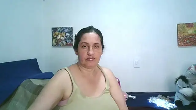 ximenajimenez online show from June 18, 2026, 9:52 pm