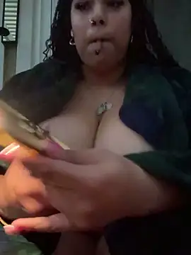 lovelymyah online show from February 4, 2025, 1:34 am