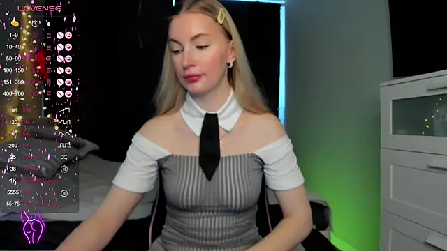 Snapshot of Kimmy_powell chatting on February 24, 2025, 3:02 am Kimmy powell online show from February 24, 2025, 3:02 am