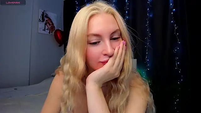 Snapshot of Kimmy_powell chatting on October 17, 2025, 2:15 am Kimmy powell online show from October 17, 2025, 2:15 am