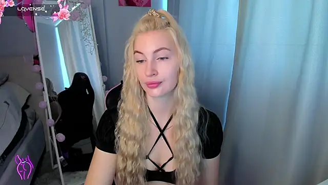 Kimmy powell online show from June 15, 2026, 3:09 am