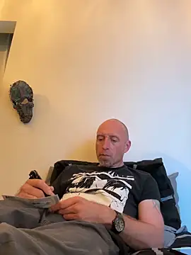 El Gizmo online show from September 29, 2025, 4:45 pm