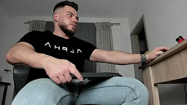 juliusmasters online show from January 8, 2025, 1:32 am