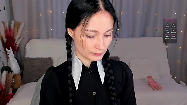 Snapshot of LisaMooore chatting on February 13, 2025, 12:32 pm LisaMooore online show from February 13, 2025, 12:32 pm