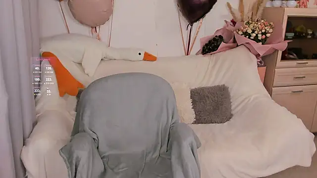 Snapshot of LisaMooore chatting on November 10, 2025, 5:06 am LisaMooore online show from November 10, 2025, 5:06 am