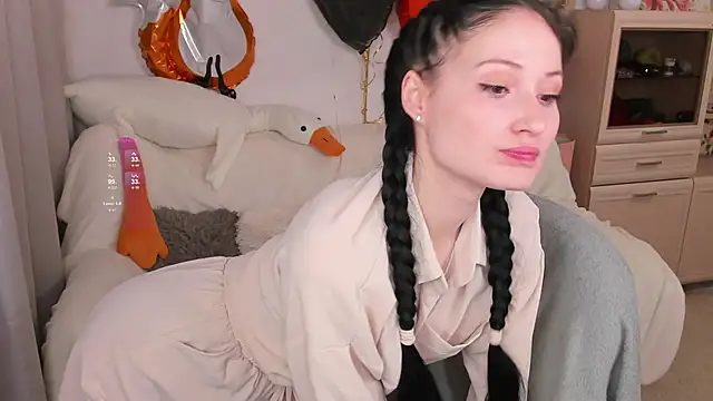 Snapshot of LisaMooore chatting on December 19, 2025, 3:19 pm LisaMooore online show from December 19, 2025, 3:19 pm