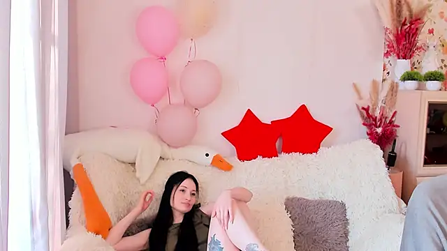 Snapshot of LisaMooore chatting on March 6, 2026, 6:10 am LisaMooore online show from March 6, 2026, 6:10 am