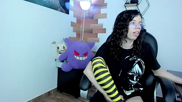 Angel Dust18 online show from January 18, 2025, 8:09 pm