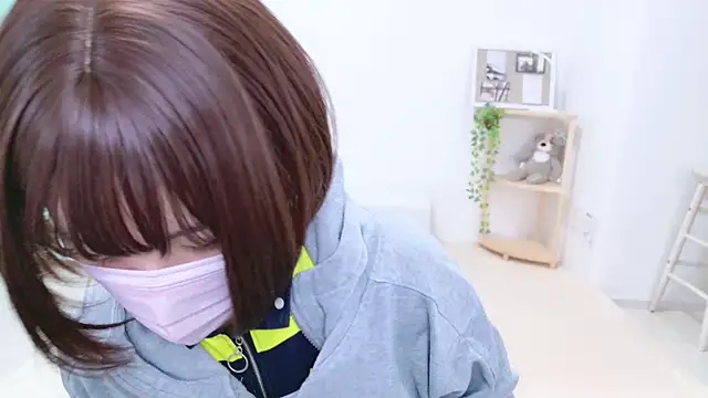 841 yayoi online show from January 27, 2025, 12:37 pm