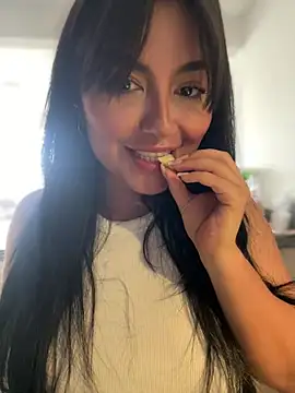 sukhakunis1 online show from January 13, 2025, 9:31 pm