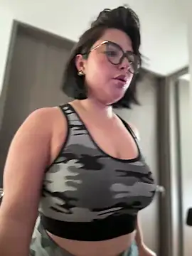 sukhakunis1 online show from February 13, 2025, 2:52 pm