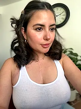 sukhakunis1 online show from November 11, 2025, 3:12 pm