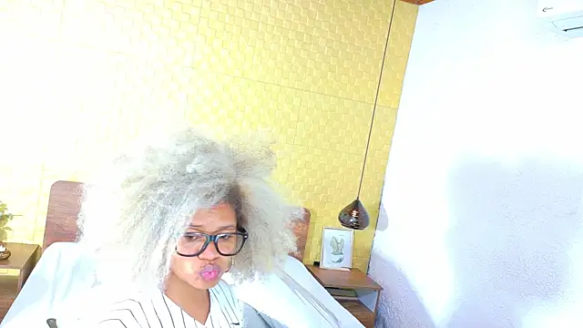 Snapshot of Squirter_pussybomb chatting on December 11, 2024, 3:24 am Squirter pussybomb online show from December 11, 2024, 3:24 am