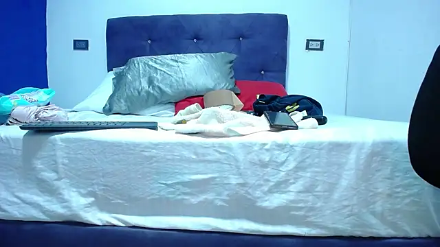 Snapshot of Squirter_pussybomb chatting on March 7, 2025, 4:24 am Squirter pussybomb online show from March 7, 2025, 4:24 am