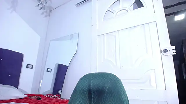 Squirter pussybomb online show from March 7, 2026, 9:17 am