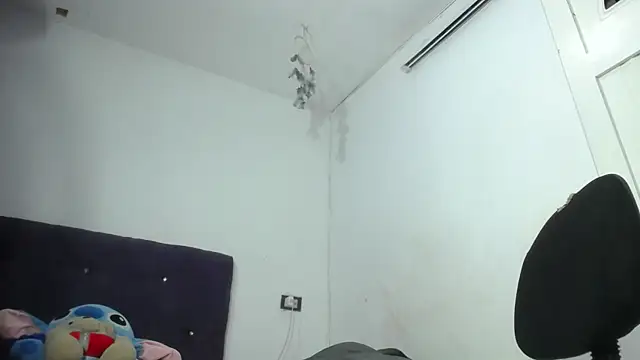 Squirter pussybomb online show from July 24, 2026, 10:52 pm