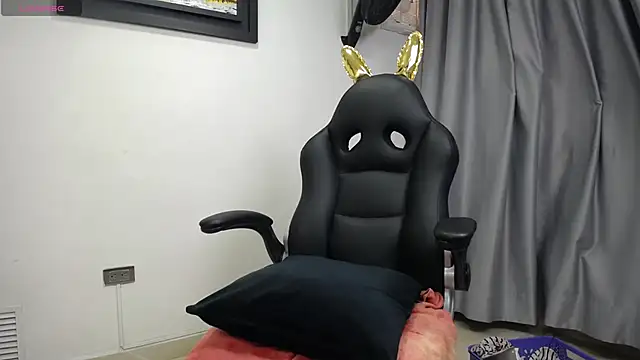 dayadubey  online show from March 18, 2025, 1:20 pm