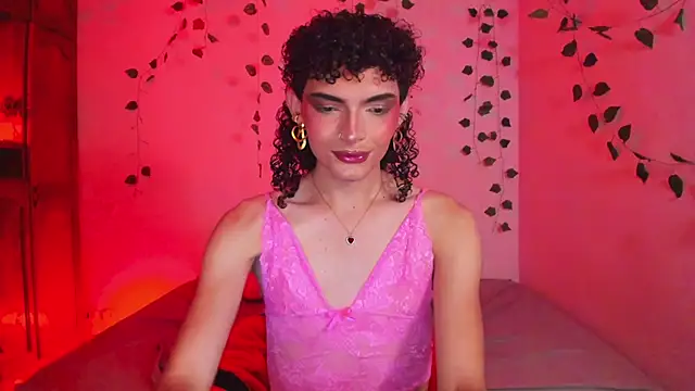 lucianromero online show from September 8, 2025, 5:23 pm