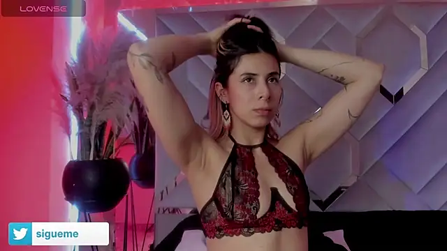 Snapshot of Sara_Foxx1 chatting on November 16, 2025, 7:30 pm Sara Foxx1 online show from November 16, 2025, 7:30 pm