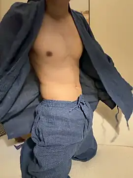 Snapshot of ori6 chatting on November 30, 2025, 2:43 pm ori6 online show from November 30, 2025, 2:43 pm