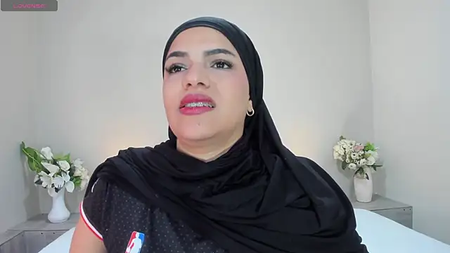 Snapshot of Umarani_ chatting on May 5, 2026, 6:27 pm Umarani online show from May 5, 2026, 6:27 pm