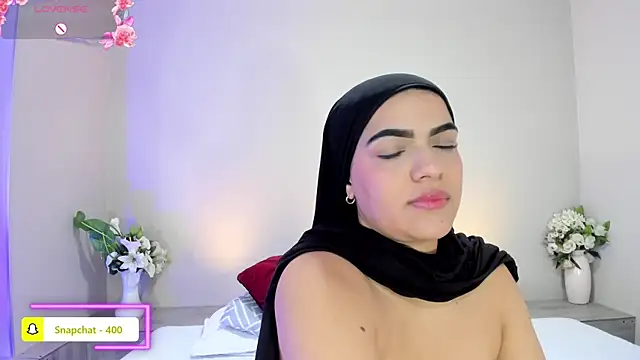Snapshot of Umarani_ chatting on July 7, 2026, 6:23 pm Umarani online show from July 7, 2026, 6:23 pm